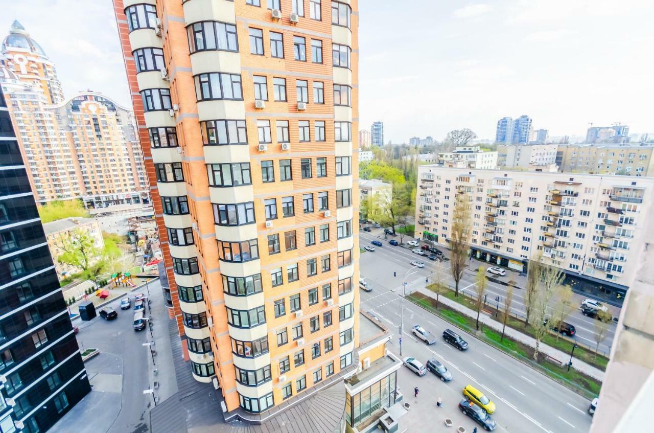 Kozzy Apartment In Kiev City Center Lu7 Kültér fotó