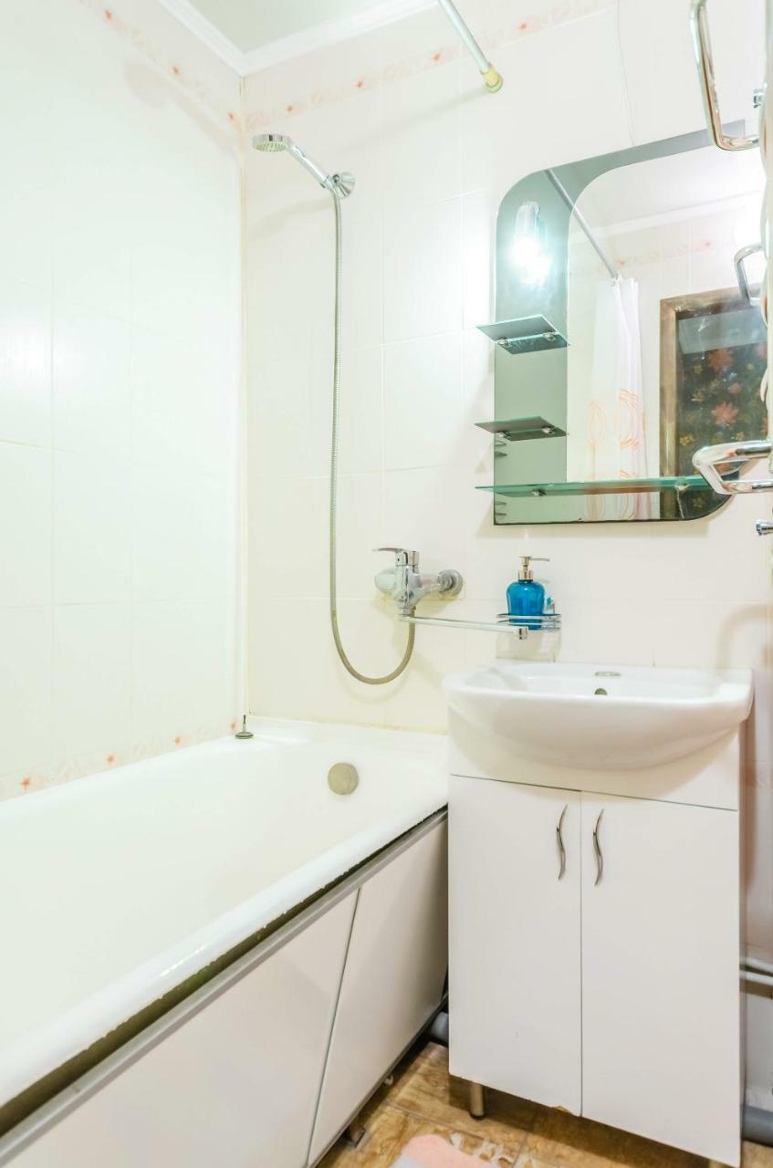 Kozzy Apartment In Kiev City Center Lu7 Kültér fotó